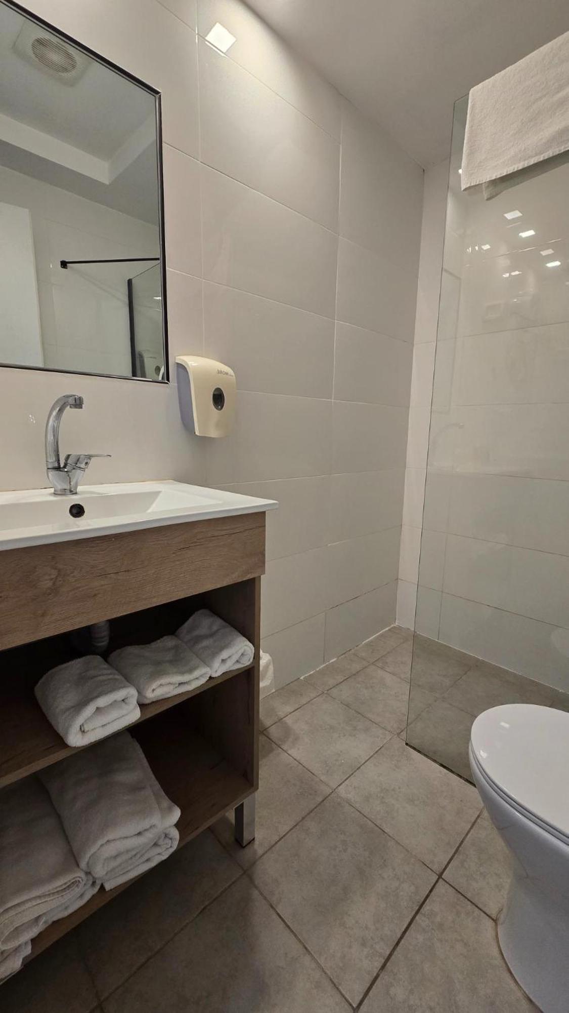 הוילה ירוק בהר בשורש מראה חיצוני תמונה